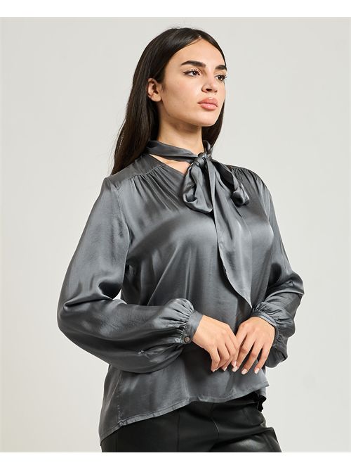 Blusa donna Manila Grace in raso con fiocco MANILA GRACE | C037VUMA642